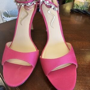 Nina Fuchsia Heels with Pearl Details